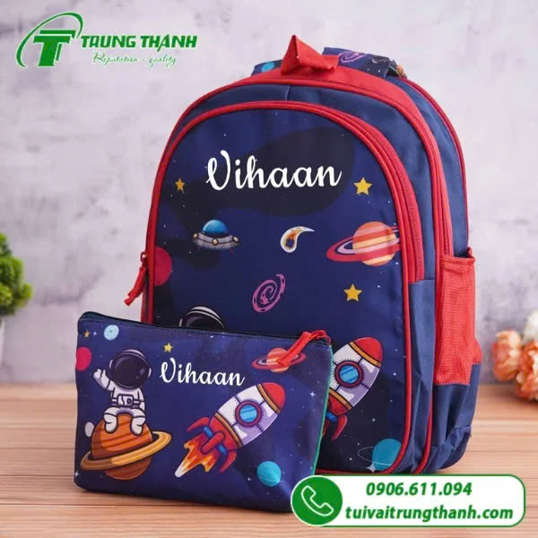 Balo giúp bé đựng đồ đi chơi và đi học