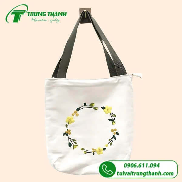 Túi nhỏ cầm tay thiết kế đơn giản