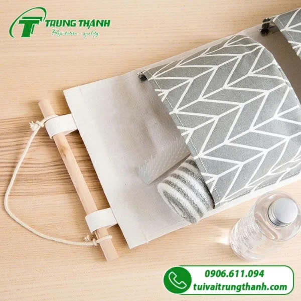 Không gian túi canvas treo tường