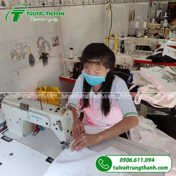 Xưởng in túi vải số lượng ít