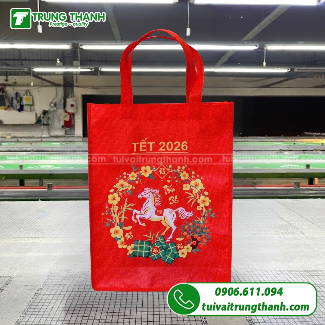 Túi vải không dệt tết 2026 in họa tiết