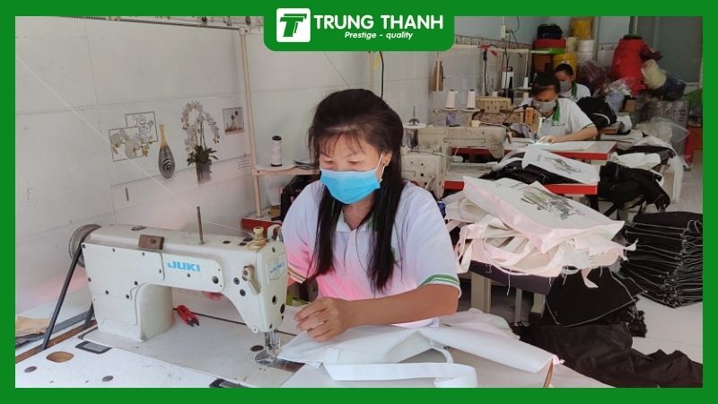 Lợi ích khi chọn Xưởng Sản Xuất Túi Vải Trung Thành