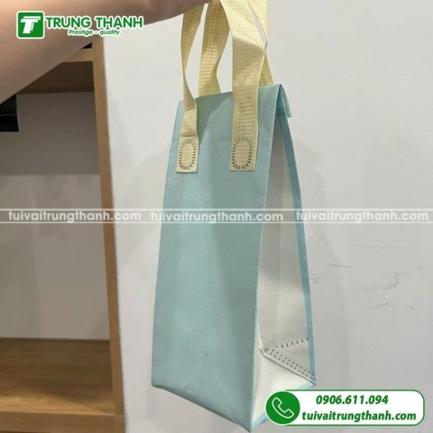 Hình ảnh mặt bên túi giữ nhiệt màu xanh mint